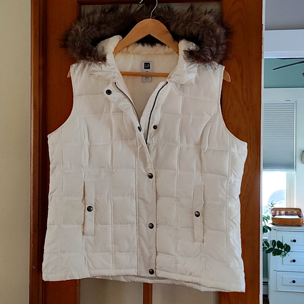 White Puffer Vest Faux Fur Hood